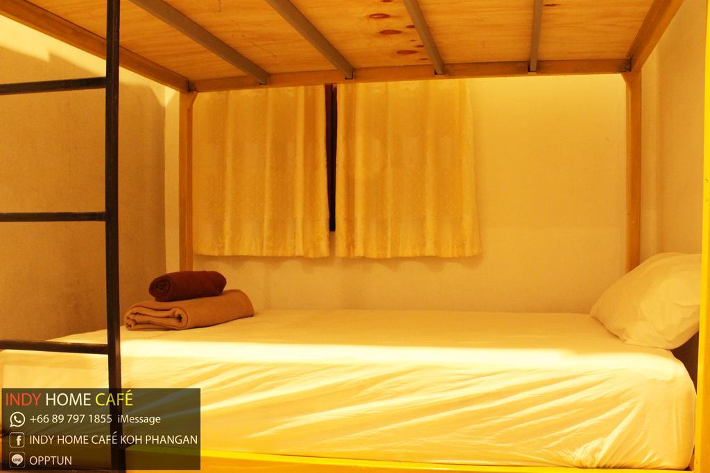Indy Home Guesthouse Koh Phangan Exteriör bild